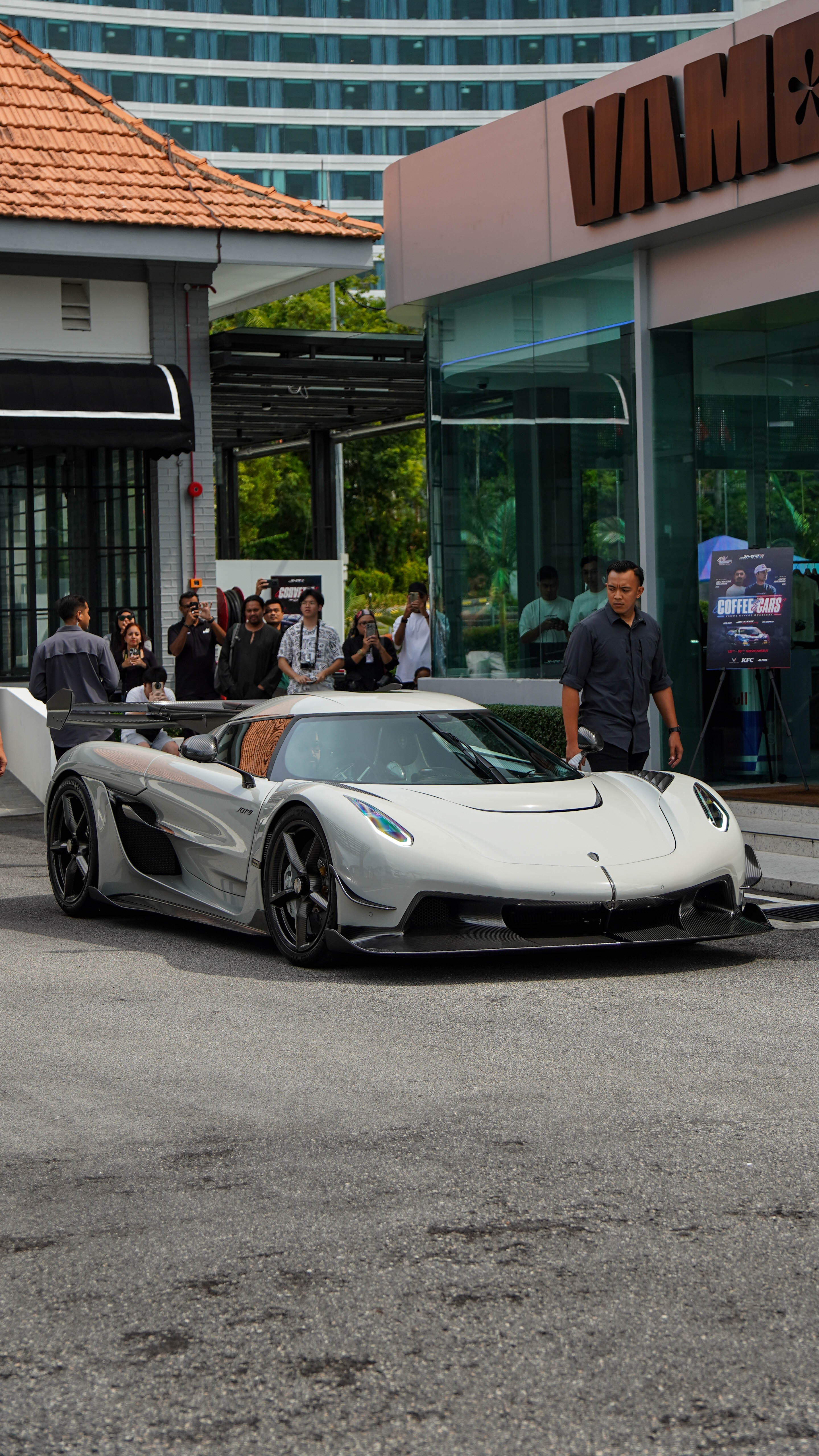Koenigsegg Jesko 3/4 front view photography